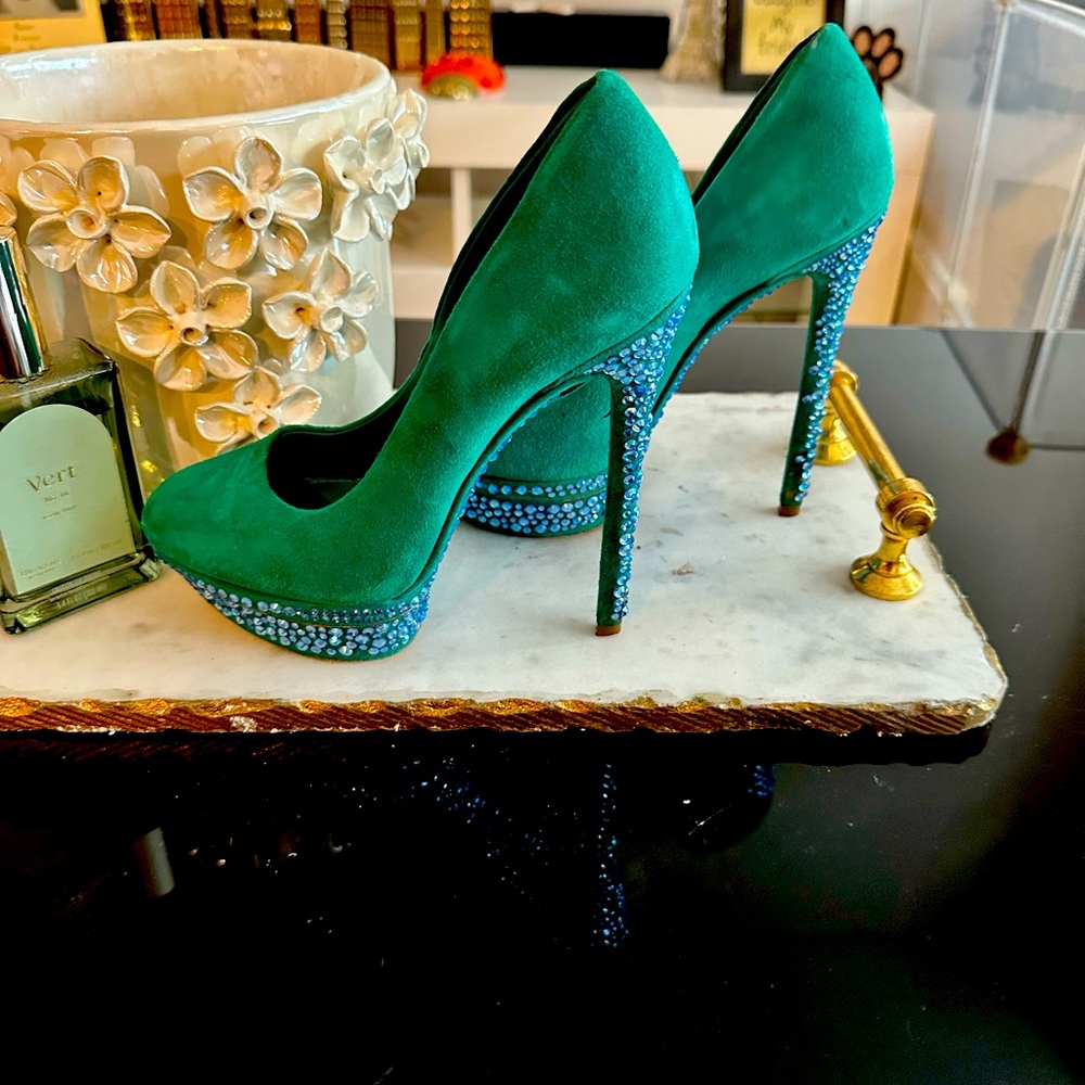 Amazing green platform pumps by Brian Atwood